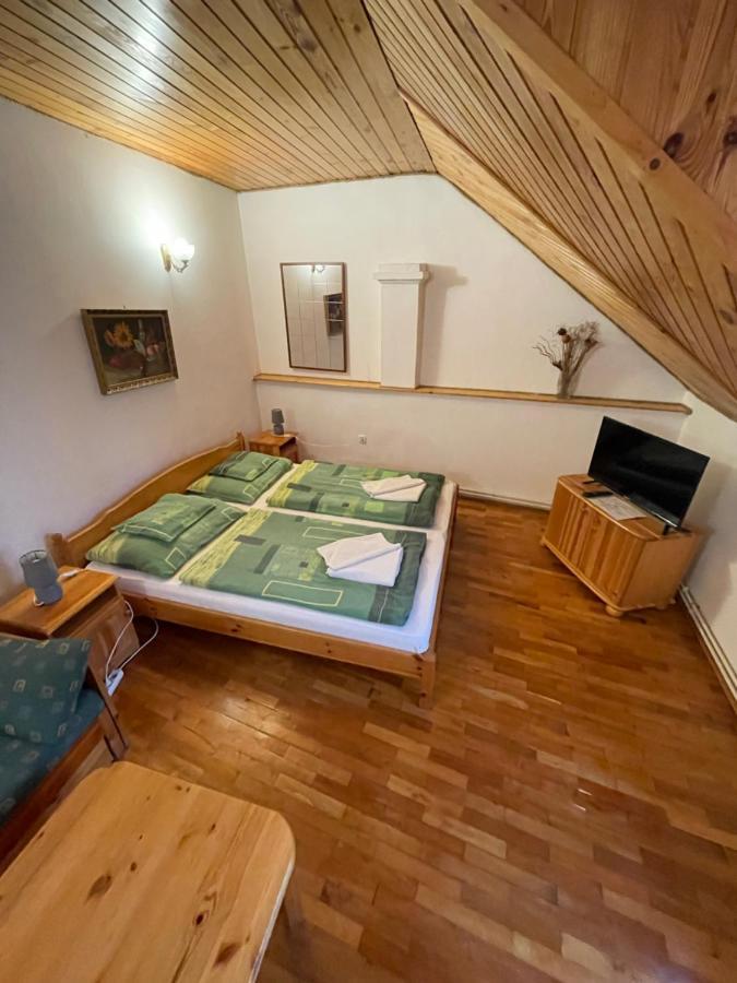 Katalinkert Panzio Bed and Breakfast Győr Eksteriør billede
