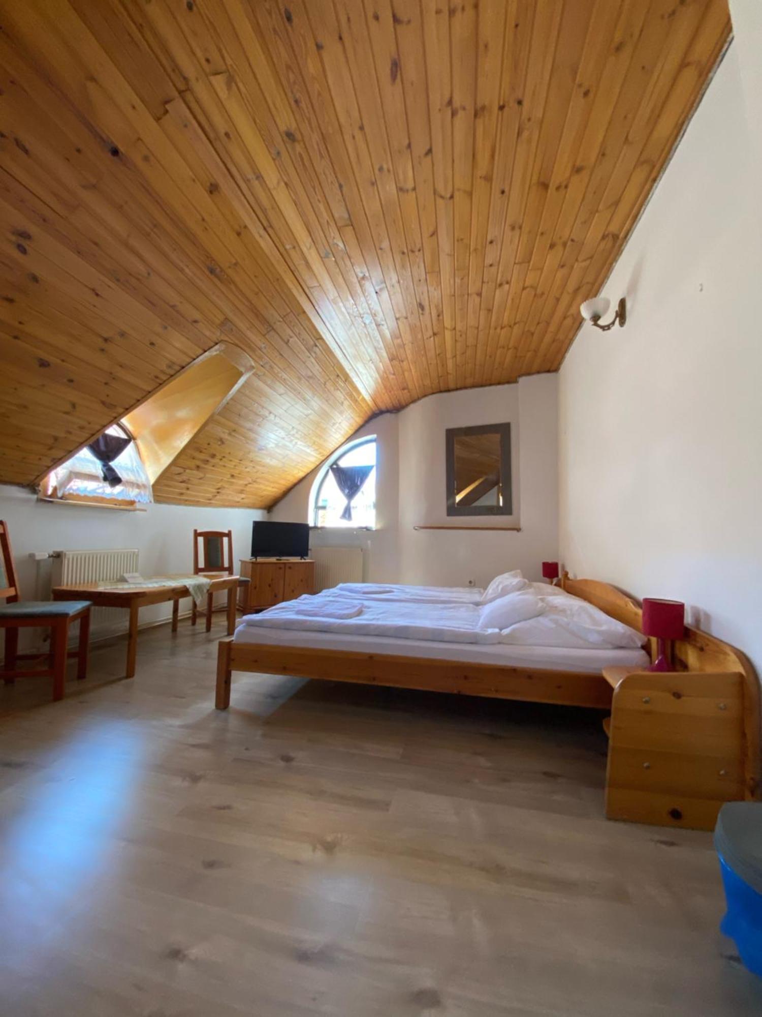 Katalinkert Panzio Bed and Breakfast Győr Eksteriør billede