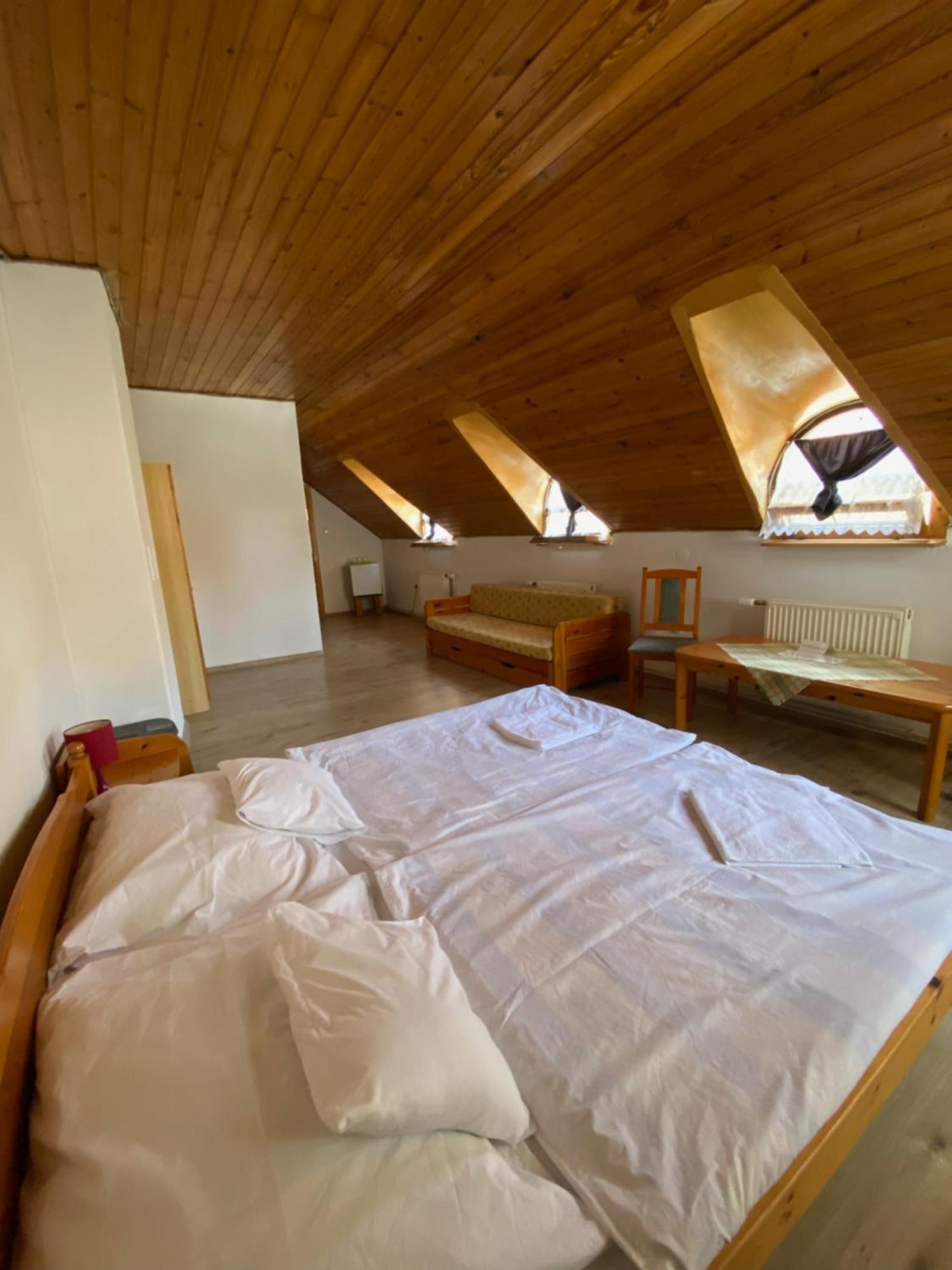 Katalinkert Panzio Bed and Breakfast Győr Eksteriør billede