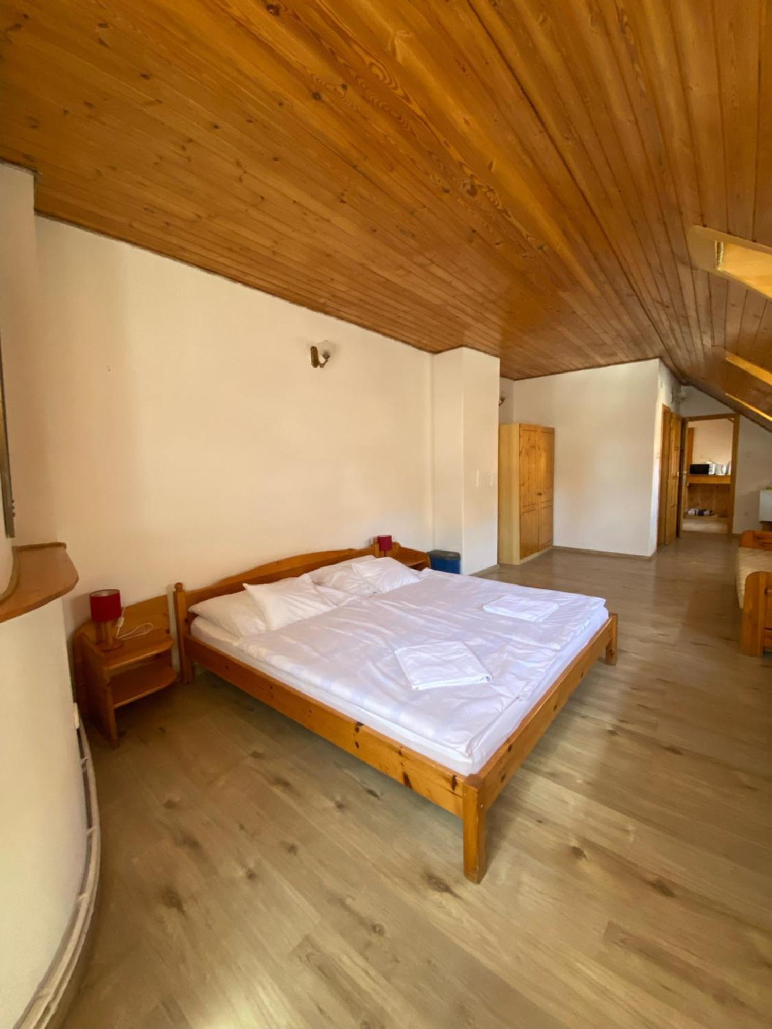 Katalinkert Panzio Bed and Breakfast Győr Eksteriør billede