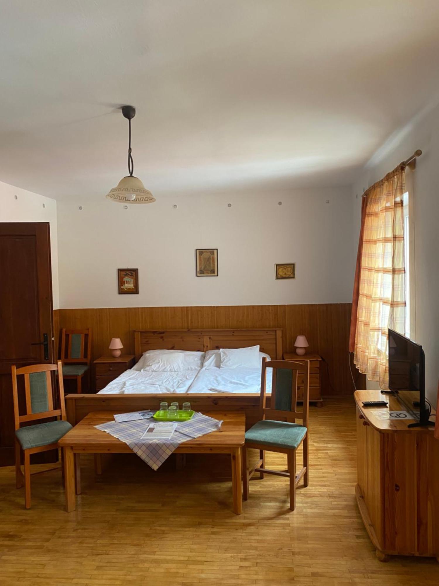 Katalinkert Panzio Bed and Breakfast Győr Eksteriør billede