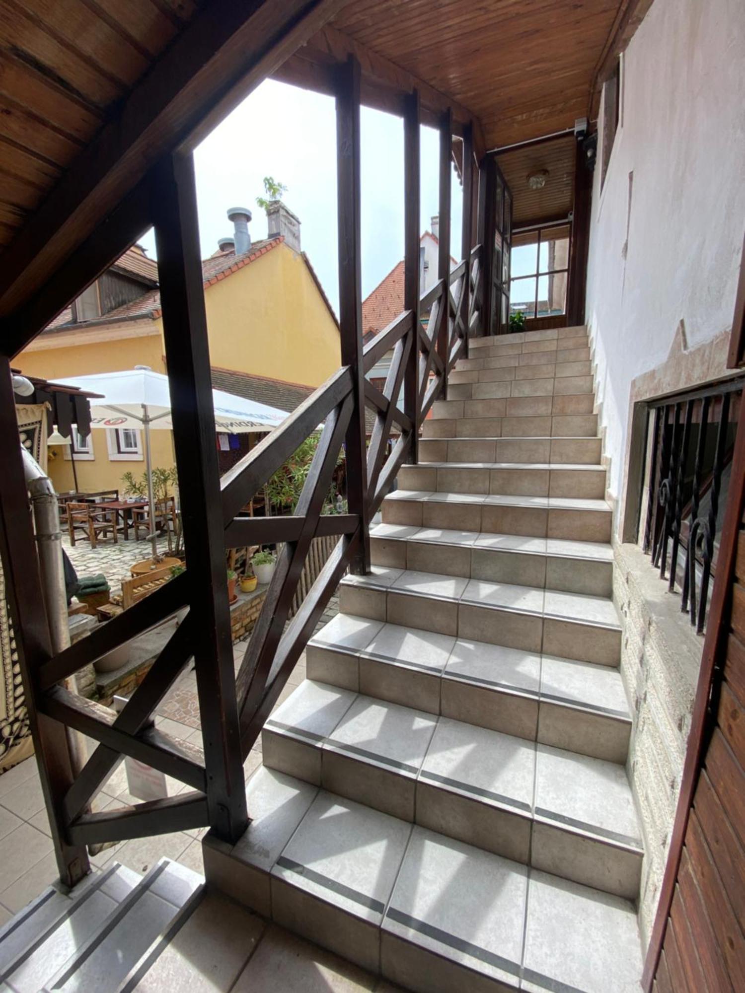 Katalinkert Panzio Bed and Breakfast Győr Eksteriør billede